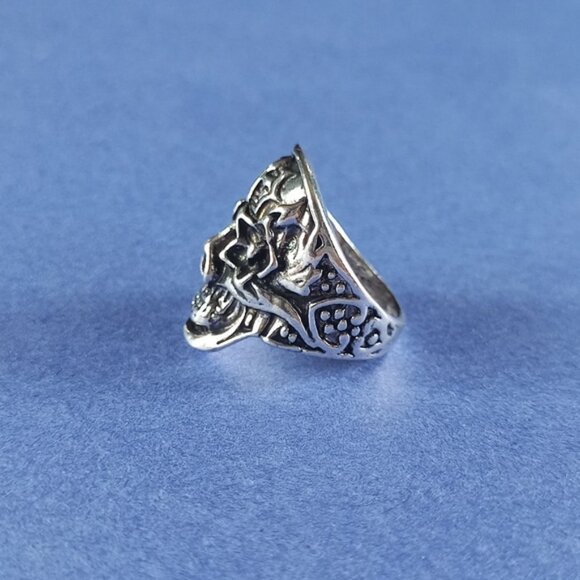💀 Gothic Cross Floral Skull Heavy Metal Ring (Size 10.5) - Picture 4 of 4